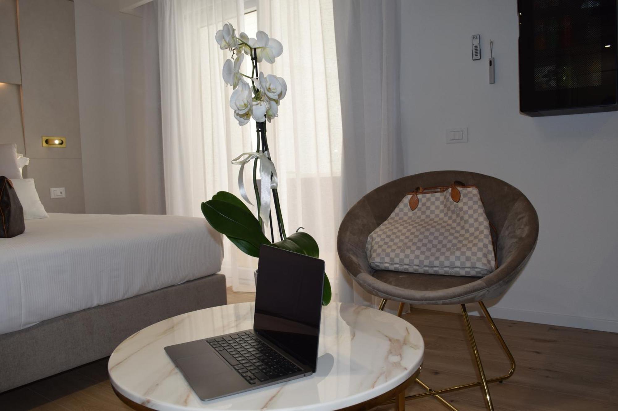 Chic & Charme Luxury Rooms Olbia Exterior photo